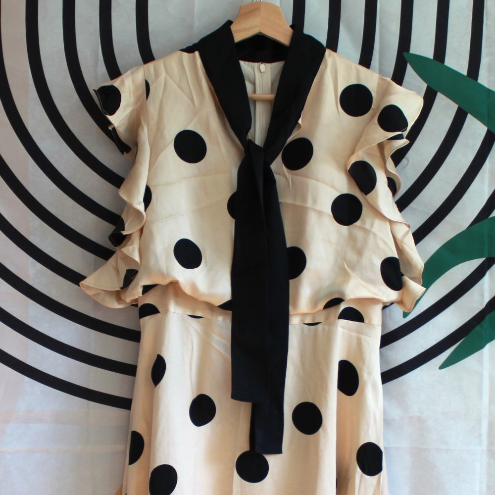 NWT Tie collar mididress